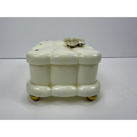 Vintage Menda 1950's Embellished White trinket box w/Matching  Handheld Mirror - Picture 4 of 16